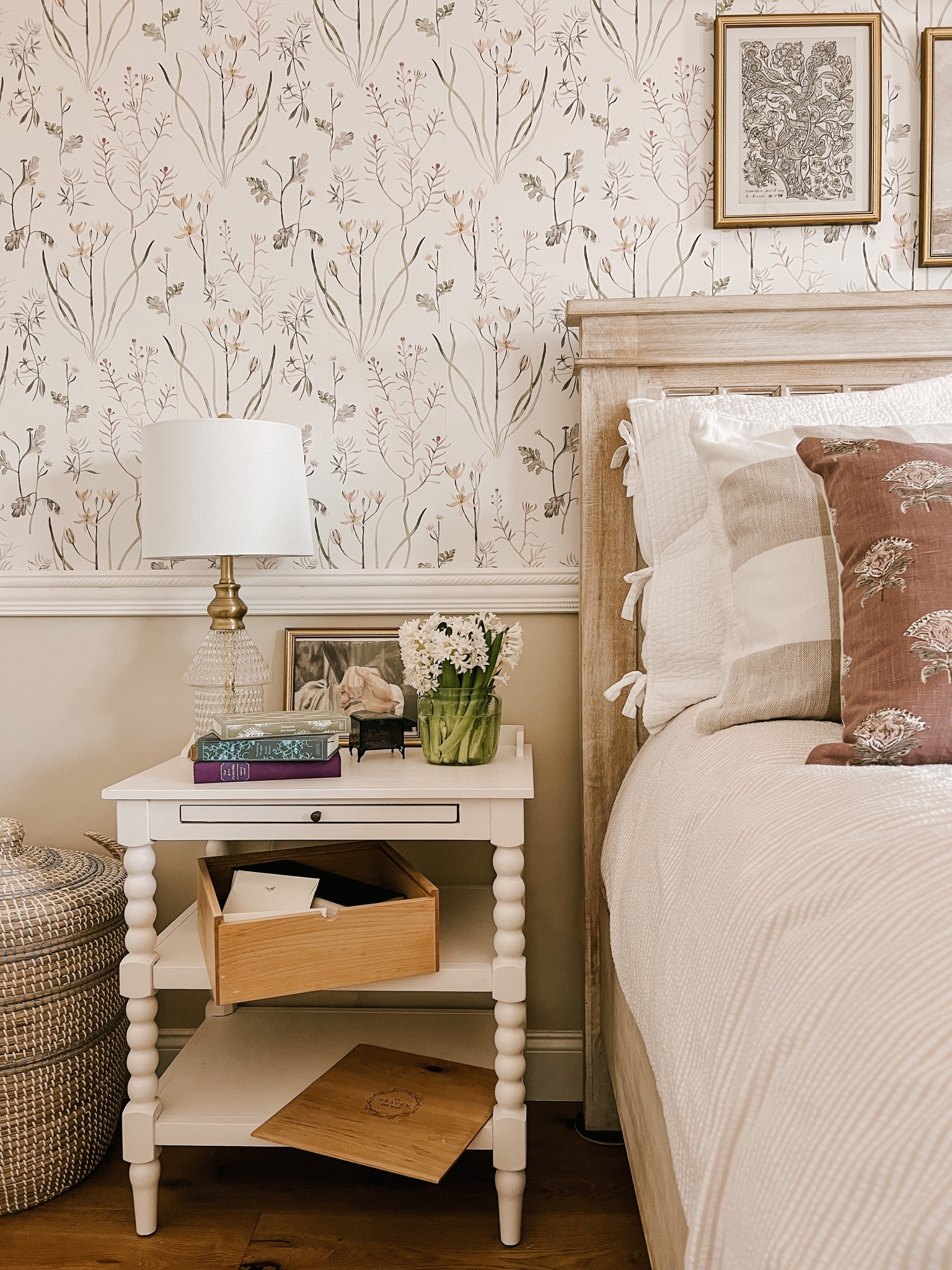 The Essential 12 Capsule Collection: Master Bedroom No. 1 is up on the blog today! 💛 

#LTKhome