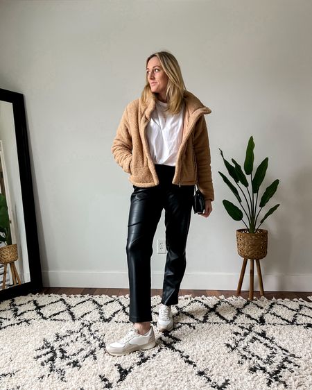 Cropped quilted jacket. White tee. Leather pants. Fall outfit. Winter outfit. Casual outfit. Minimalist style.

#LTKunder50 #LTKSeasonal #LTKunder100