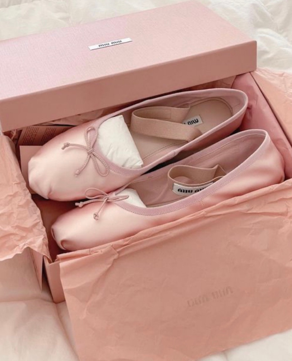 #LTKGiftGuide #LTKCyberWeek #LTKshoecrush