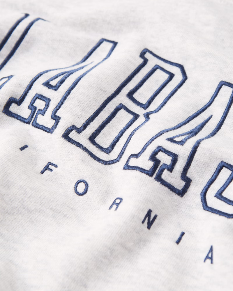 Women's 90s Sharkbite New York Graphic Sweatshirt | Women's Tops | Abercrombie.com | Abercrombie & Fitch (US)