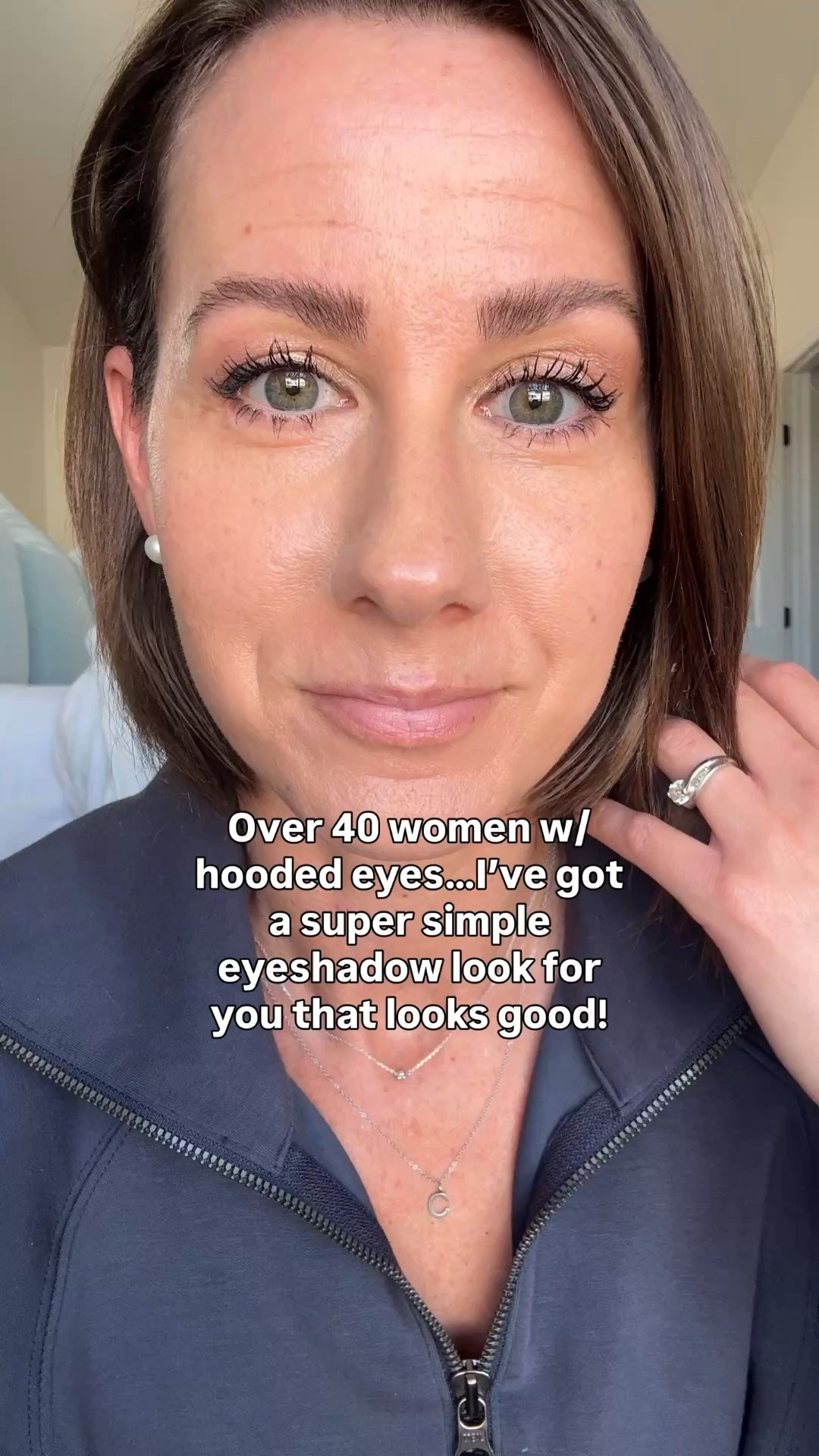 Where are my hooded eye friends at?? This eyeshadow look is for you! 

Give it a try and let me know how you like it 😊

Friends don’t let friends have mediocre eyeshadow 💁🏻‍♀️


#hoodedeyesmakeup #hoodedeyemakeup #matureskinmakeup

#LTKBeauty #LTKselfcare #LTKOver40