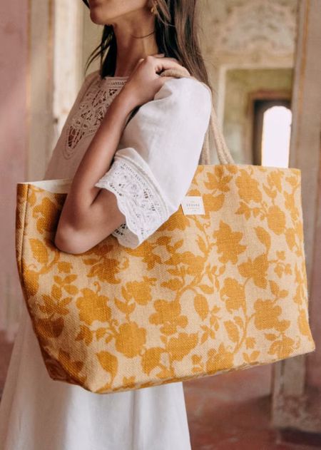 This jute summer tote is chic and practical! What better combination? 💛

#LTKunder100
