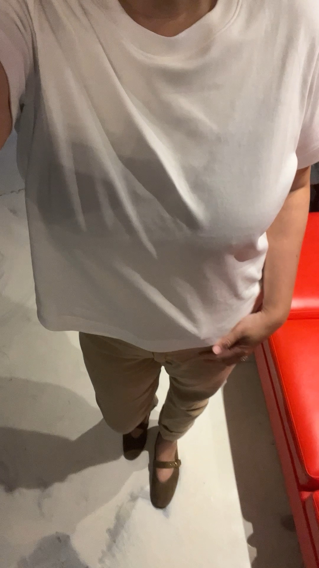 Errand outfit

White tee, tan straight leg jeans, suede ballet flats

#LTKootd #LTKOver40 #LTKMidsize