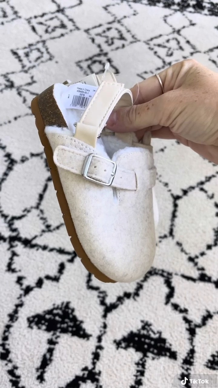 @gap really has some cute toddler shoes 

#LTKsalealert #LTKshoecrush #LTKkids