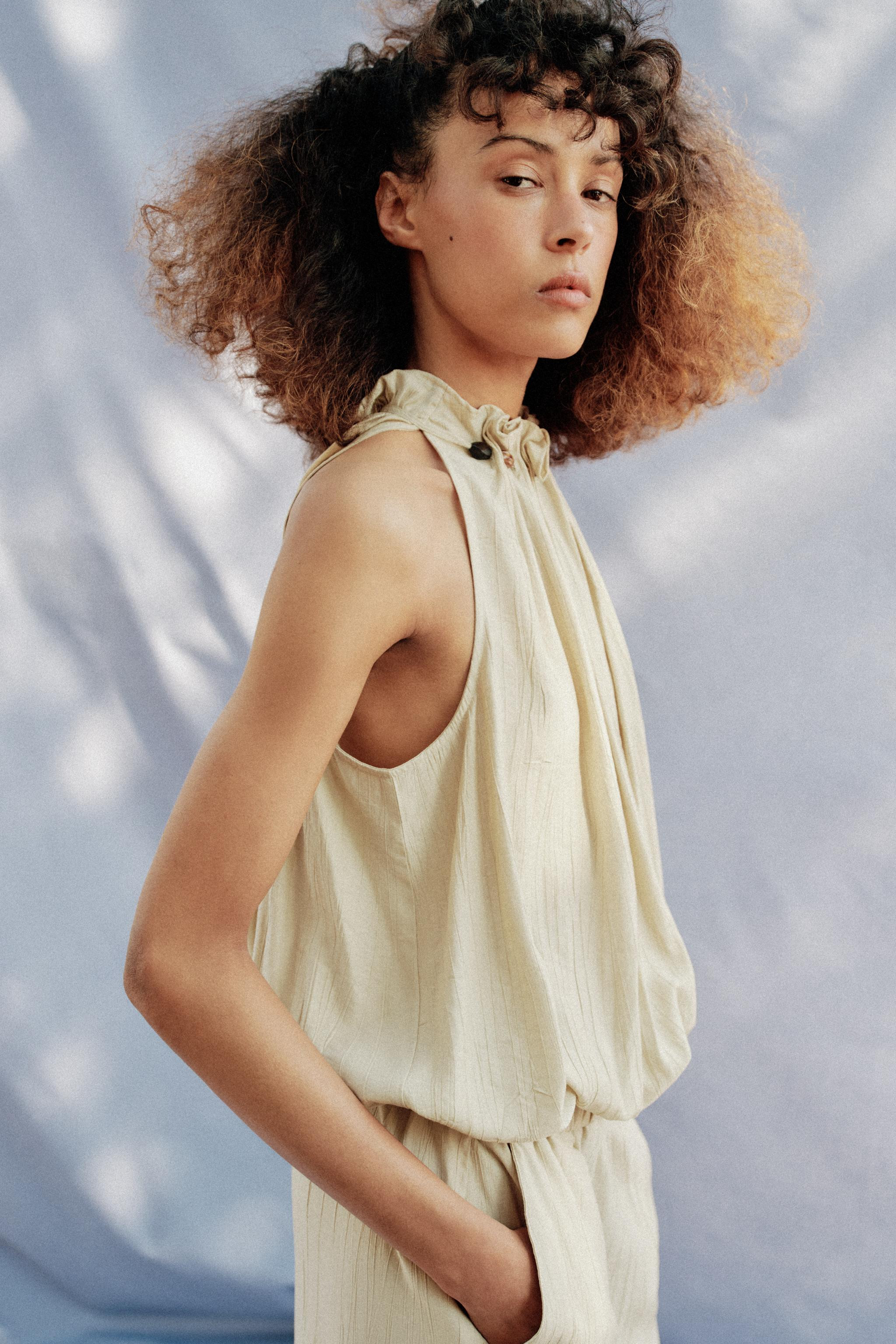 BEADED HALTER BALLOON TOP | Zara UK