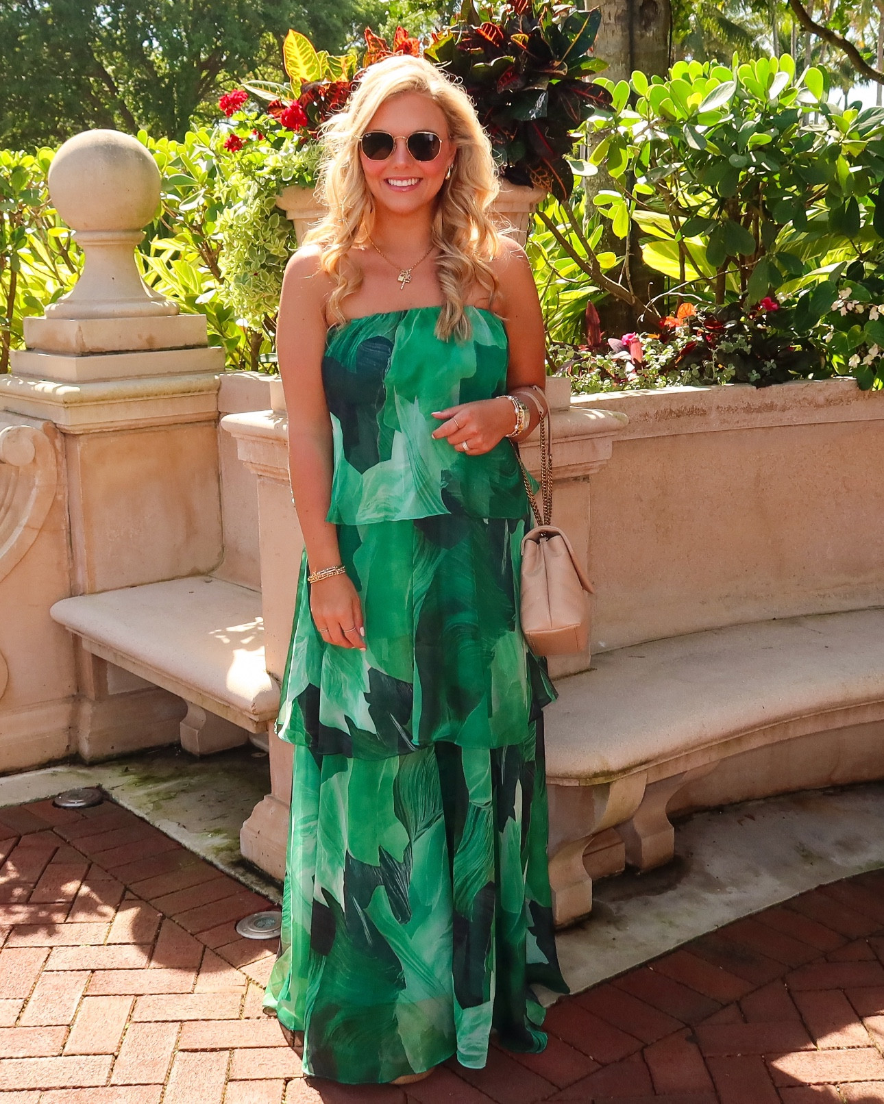 Nothing like a tropical green dress at the beach. Size down! I ordered a small and it was too big, needed an XSmall
Petal & Pup
I’m 5’3, size 4-6, 135 lbs