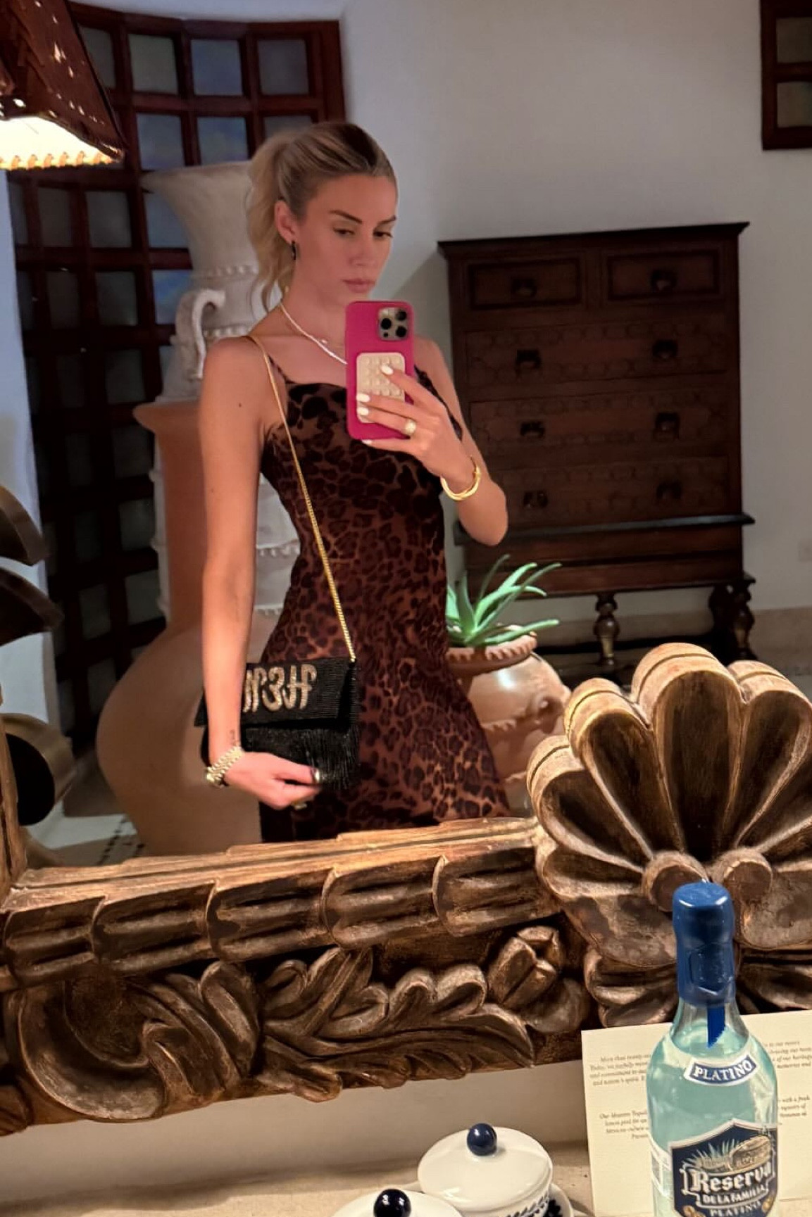 Date Night Look Leo

#LTKSeasonal #LTKStyleTip #LTKTravel