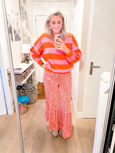 Outfits of the week 

Pink and orange striped sweater paired with a ditsy floral maxi skirt and western boots

Boho chis bohemian style colorblocking 



#LTKcurves #LTKeurope #LTKstyletip
