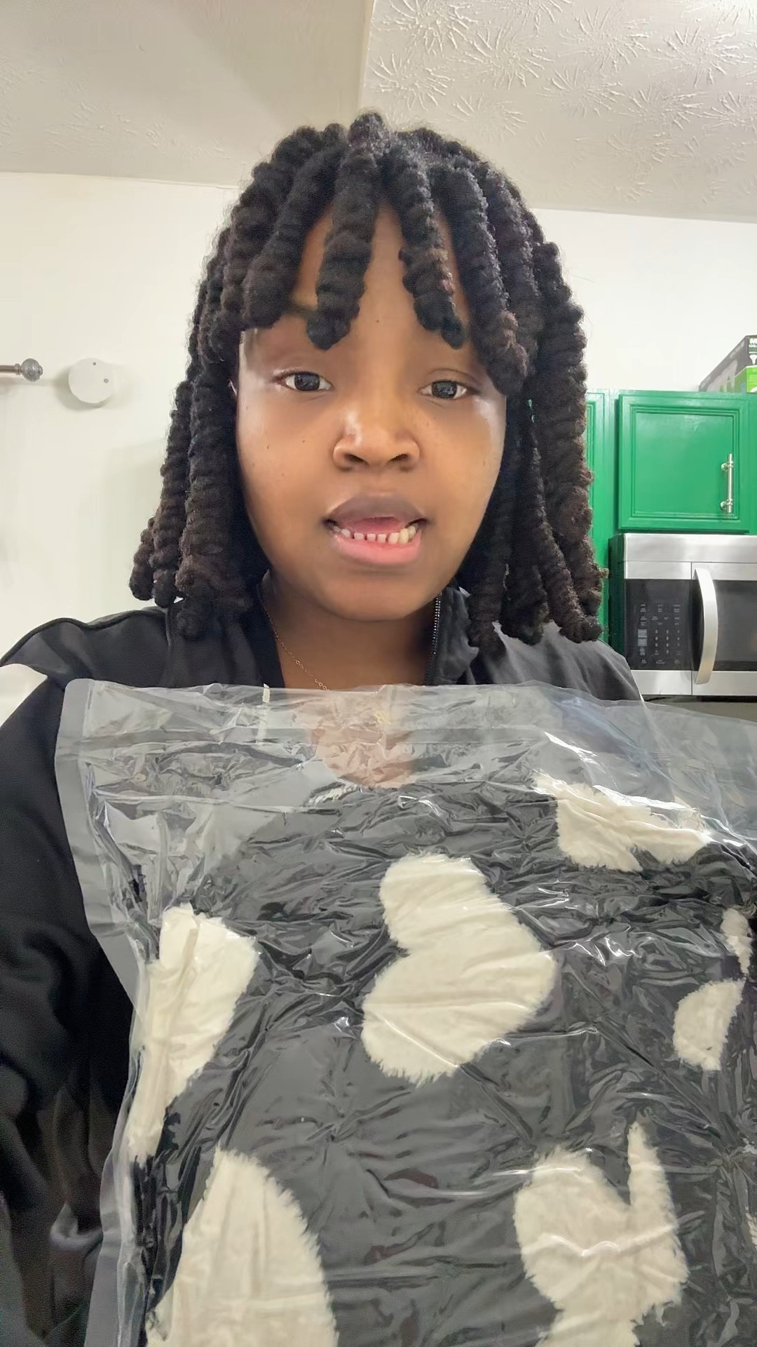 Cozy pajamas and work-from-home sets are my everyday uniform 😌✨
Soft, comfy, and still cute enough for meetings, content days, and mom life. When you’re comfortable, you’re more productive — and these sets make working from home feel effortless.

#WorkFromHomeStyle #CozySets #PajamaLife #LTKFinds #LTKStyle #ComfortMeetsCute #EverydayWear


#LTKWorkwear #LTKselfcare #LTKootd