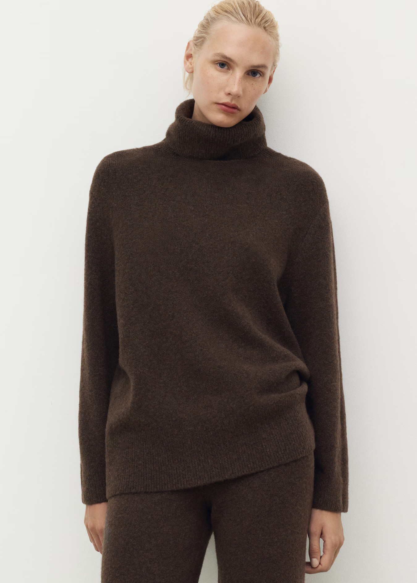 Turtleneck knit sweater | MANGO (UK)