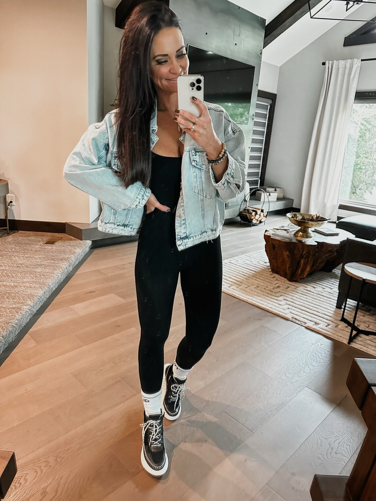 Anyone else obsessed with jumpsuits right now?

Lauriebelles, Alo, Amazon, Uncommon James

#LTKstyletip