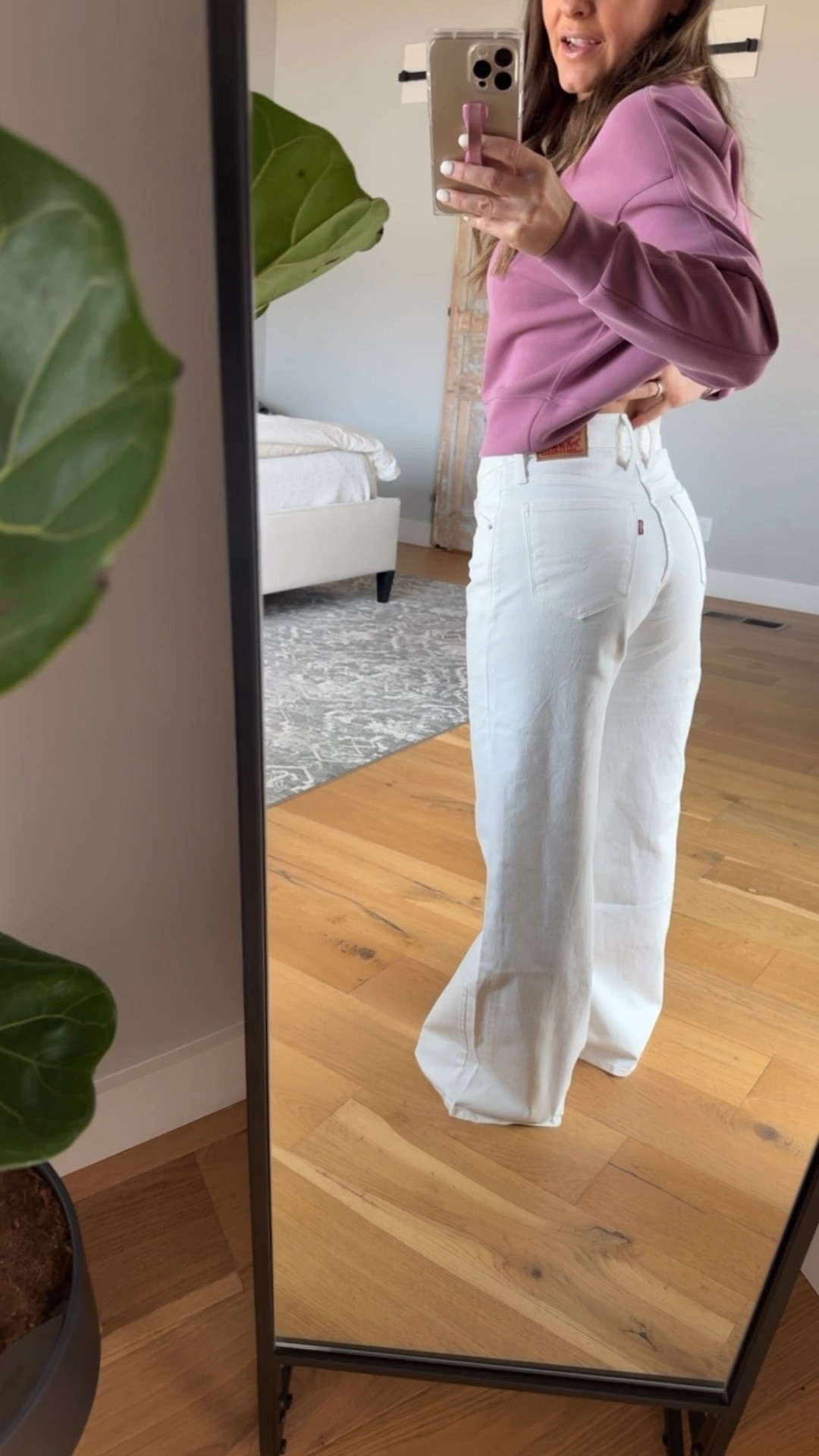 In LOVE with these wide leg Levi Jeans! Too dang cute and fit great. 🤩

#LTKSeasonal #LTKActive