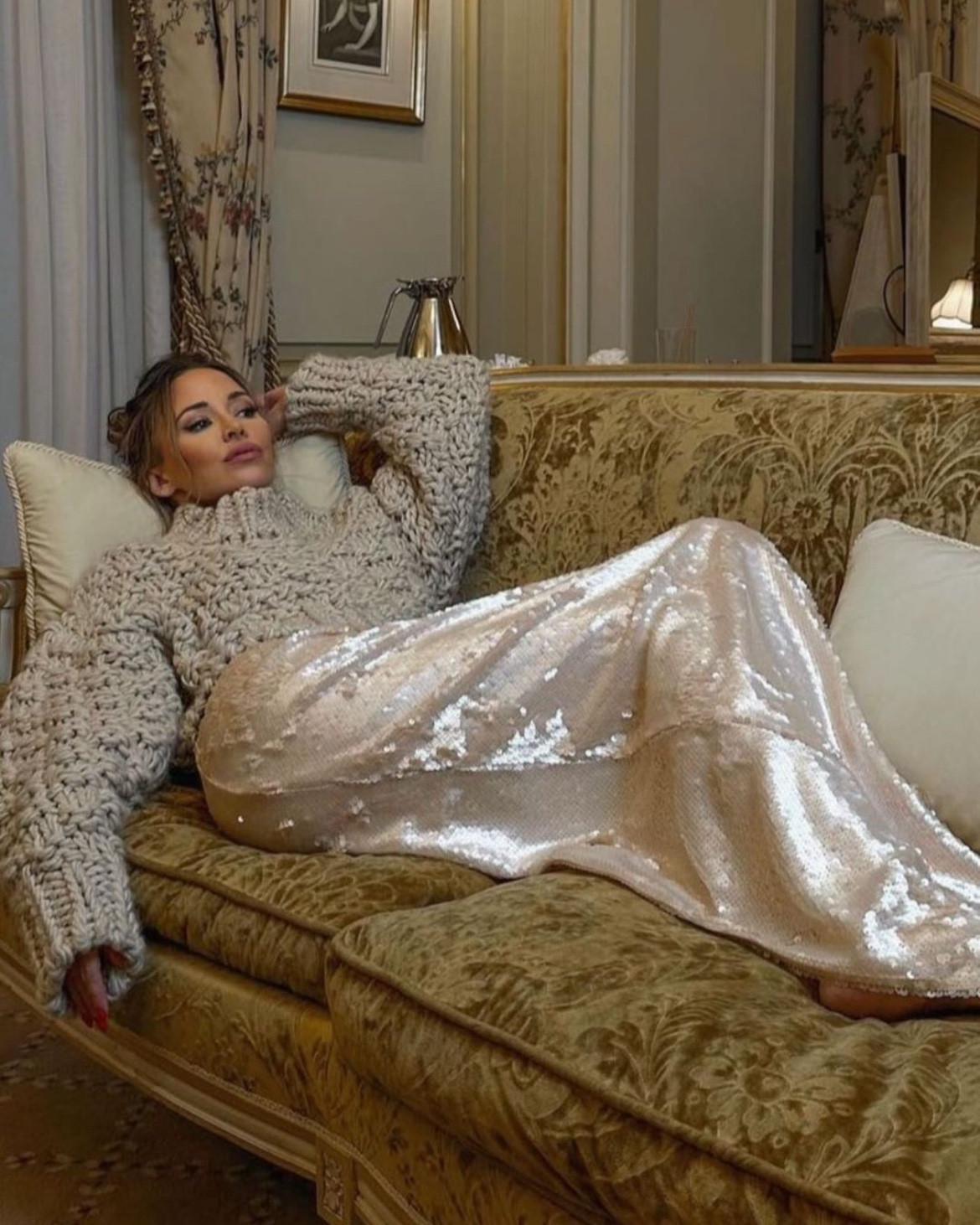 my favorite sweater from last year is back. eeeeee. they also made it in brown this year! 