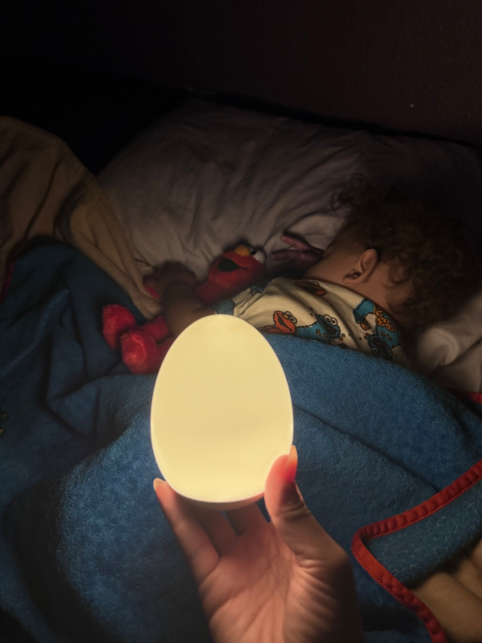 Portable night light makes middle of the night diaper changes a breeze 👏🏼

#LTKHome #LTKBaby #LTKmomlife