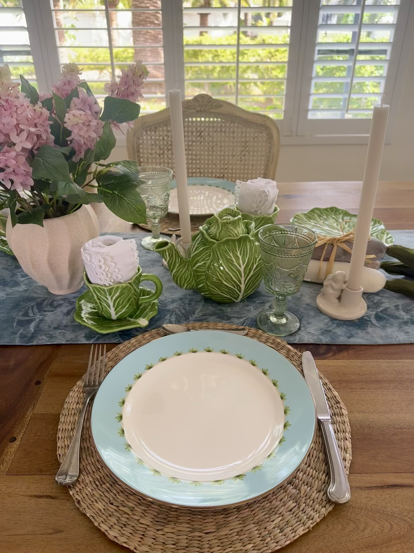 The perfect Easter base plates. Now I just need to find a bunny plate that fits inside the leaf ring.
.
.
.
#easter #eastertable #easterdecor 
#tablescapes 
#easterideas
#lenox
#target