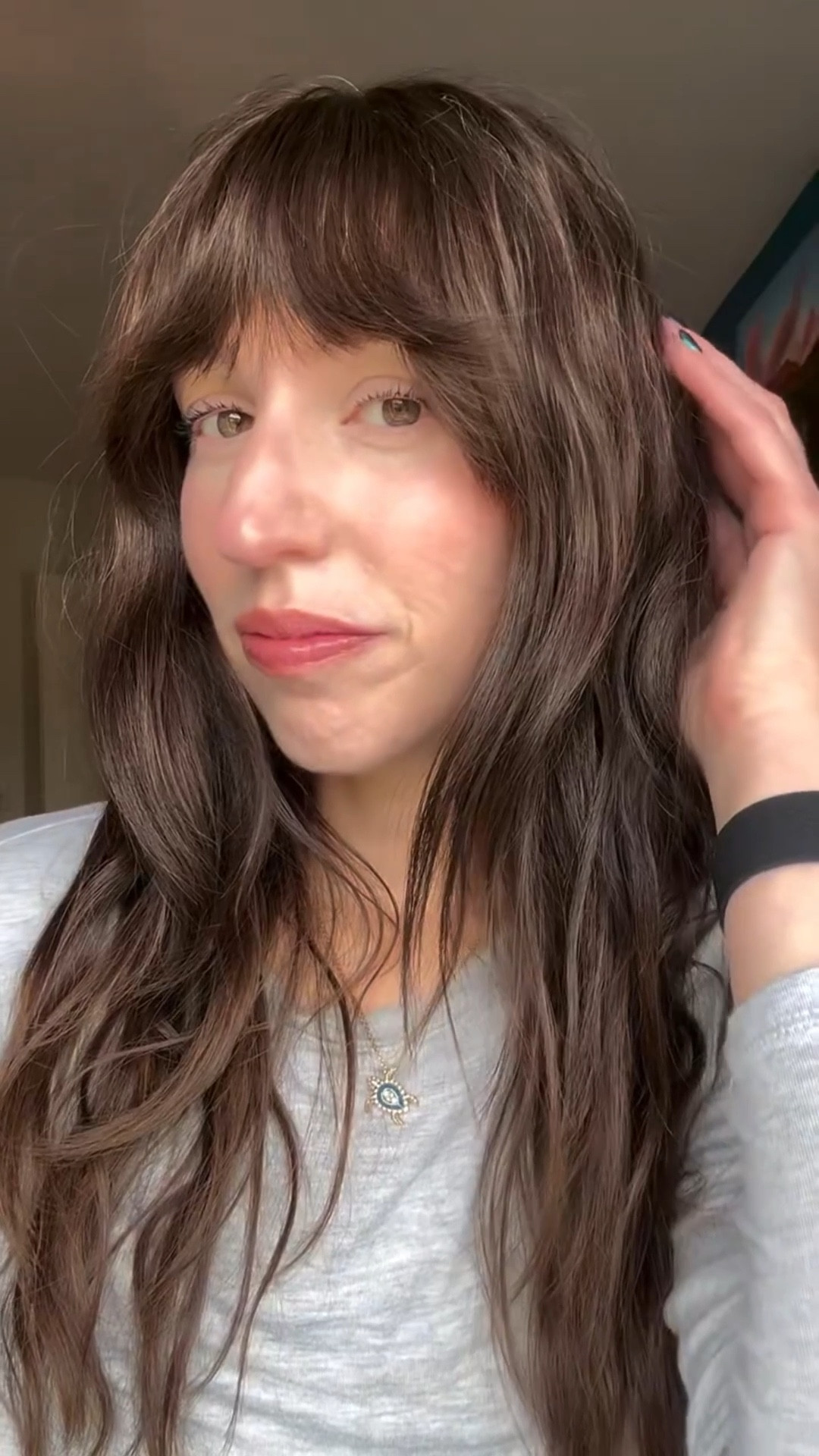 Still feeling a little under the weather…but wanted to feel a little more put together. 

This is my go-to when I don’t have the energy for a full routine. Just a few quick steps and done!

Save this for the next time you need an easy, minimal makeup look .🩷

SPF (Always!): Supergoop Mineral Glow Screen 
Skin Tint: Hourglass Veil Hydrating Skin Tint
Blush: Rhode (Sleepy Girl)
Mascara: Thrive Liquid Lash Extensions
Lip: Fwee 3D Volumizing Gloss in Rozy
.
.
.
.
.
.
.
#5minutemakeup #everydaymakeup #effortlessmakeup #skinfirstmakeupsecond #quickmakeup

#LTKgrwm #LTKselfcare #LTKBeauty