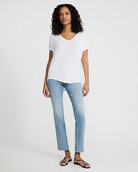 Relaxed V-Neck London Tee | Express