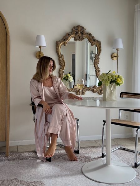 Loving NEIWAI and all of their high-quality, minimalist essentials <3 The fabrics are dreamy and so comfortable! Use code ABIGAIL20 for 20% off your entire order until 6/30. 

@neiwaiofficial #ad #NEIWAI #InhaleExhale #MadeToLiveIn #NEIWAIfriends