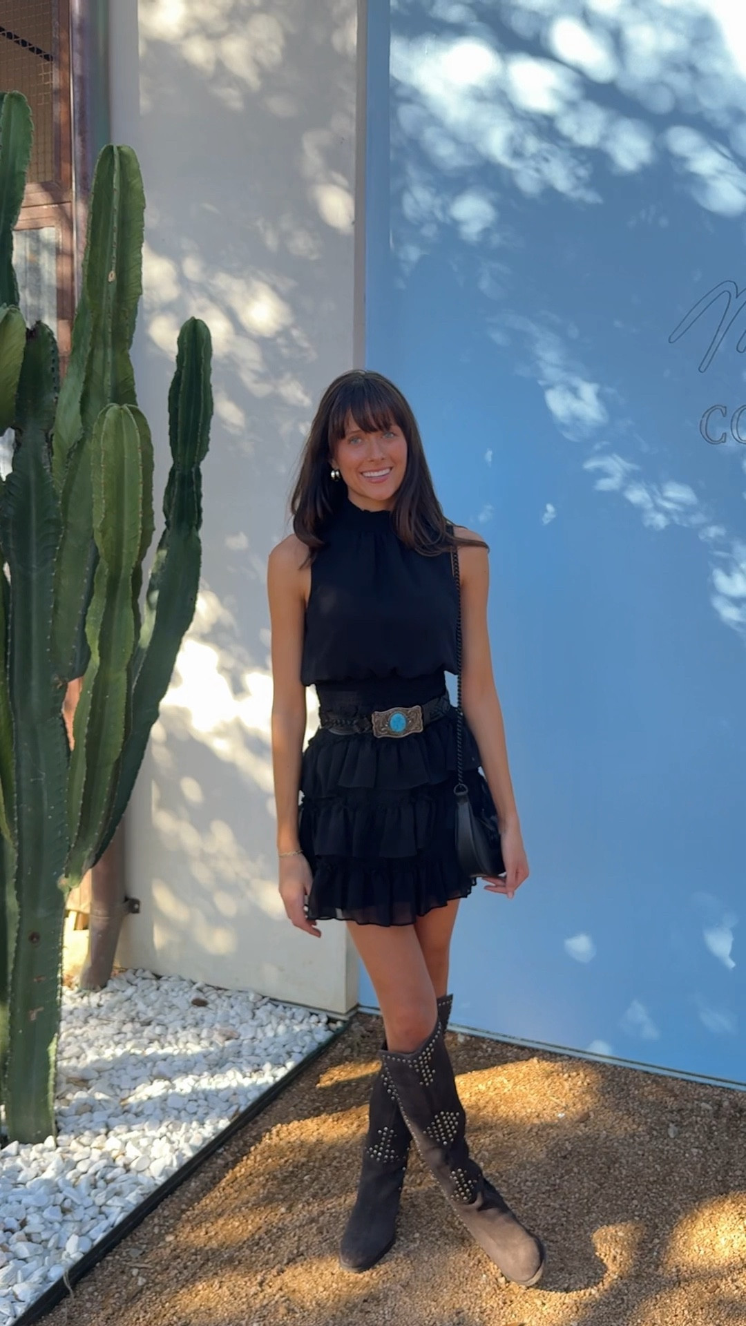 Can’t go wrong with boots and a dress! #dillards #luckybrand #rodeoutfit #westernoutfit