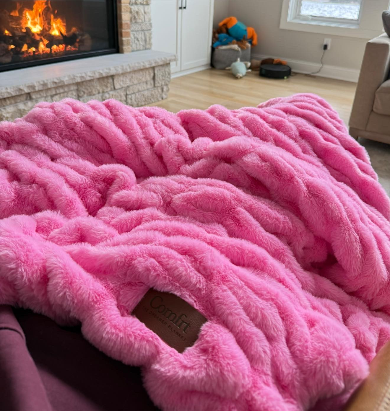 So impressed with the COMFRT Dreamer Blanket! Incredible soft and cozy, and the large is HUGE!

#LTKHome #LTKValentine #LTKselfcare