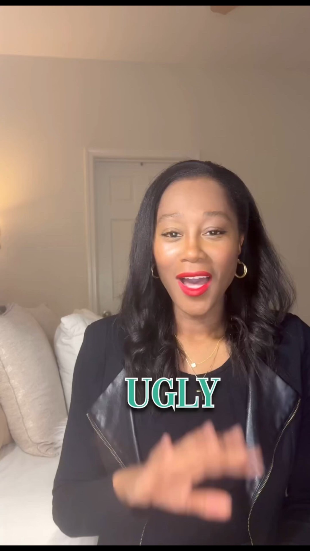 Pretty doesn't pay the bills. Problem-solving does! Stop over-designing and start selling 🎯

Have you ever over-designed a product? What happened? Learn how to get started with designing a simple digital product. Link in bio.

#DigitalProducts #ProductDesign #FunctionOverForm #OnlineBusiness #SimpleProducts #SolveProblems #ProductStrategy #StopOverthinking #BusinessTips #SellSolutions

#LTKmorningroutine #LTKstorytime #LTKBeauty