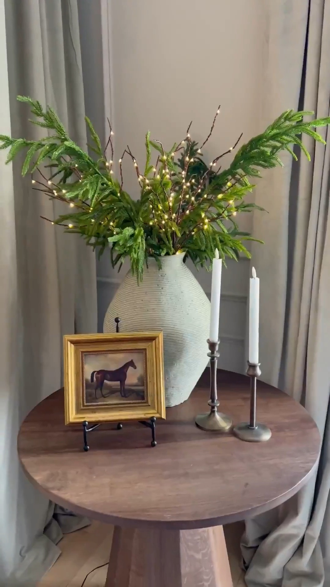 Christmas Home Decor

Christmas  Christmas home decor  faux greenery  twinkle lights  twinkle light stems  side table styling  canvas art  candles  dining room inspo  textured vase  modern home  neutral home  seasonal home decor  ArchedManor#LTKWatchNow 


#LTKSeasonal #LTKHoliday #LTKHome