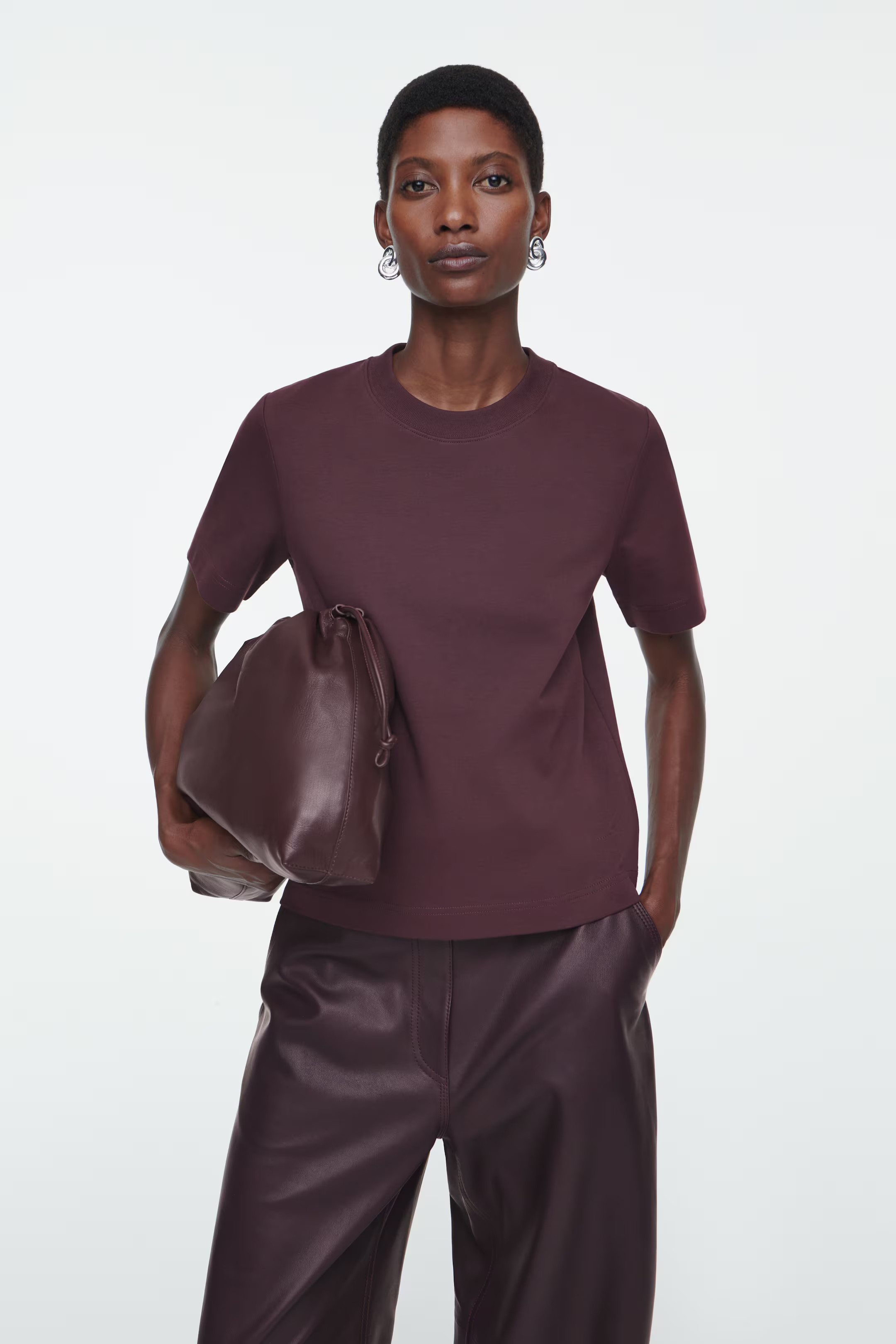 CLEAN CUT REGULAR T-SHIRT - BURGUNDY - Ladies | H&M GB | H&M (UK, MY, IN, SG, PH, TW, HK)