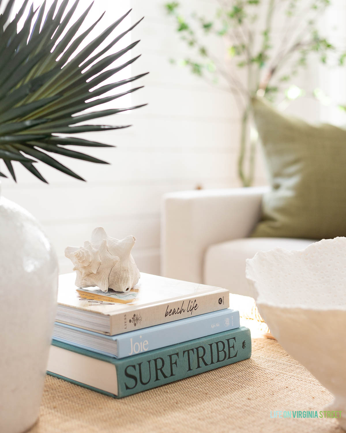 Modern coastal home living room  

 #LTKSeasonal #LTKHome