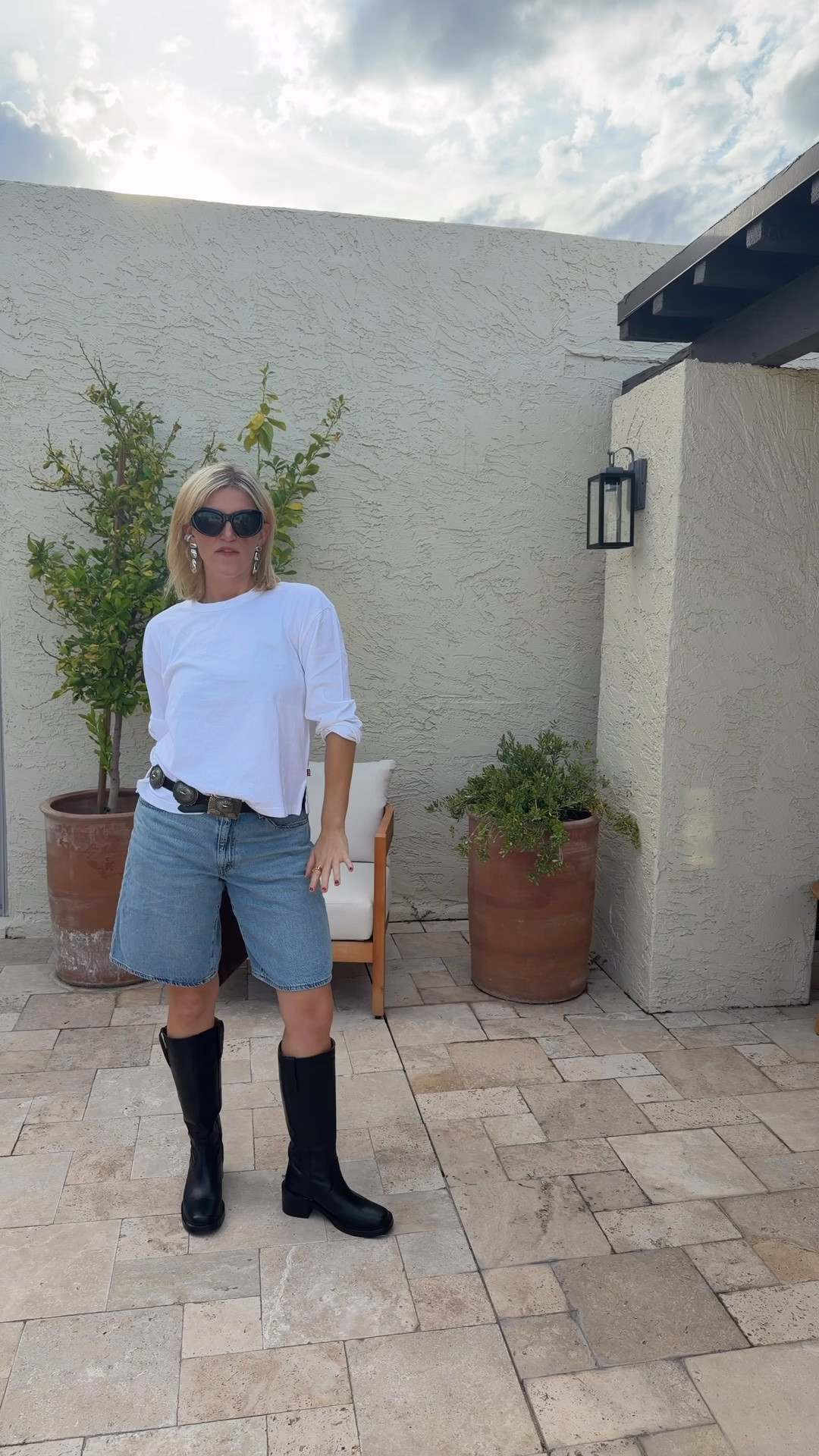 Levi’s for the full fit and my favorite Frye boots

#LTKmomlife #LTKootd #LTKdayinmylife