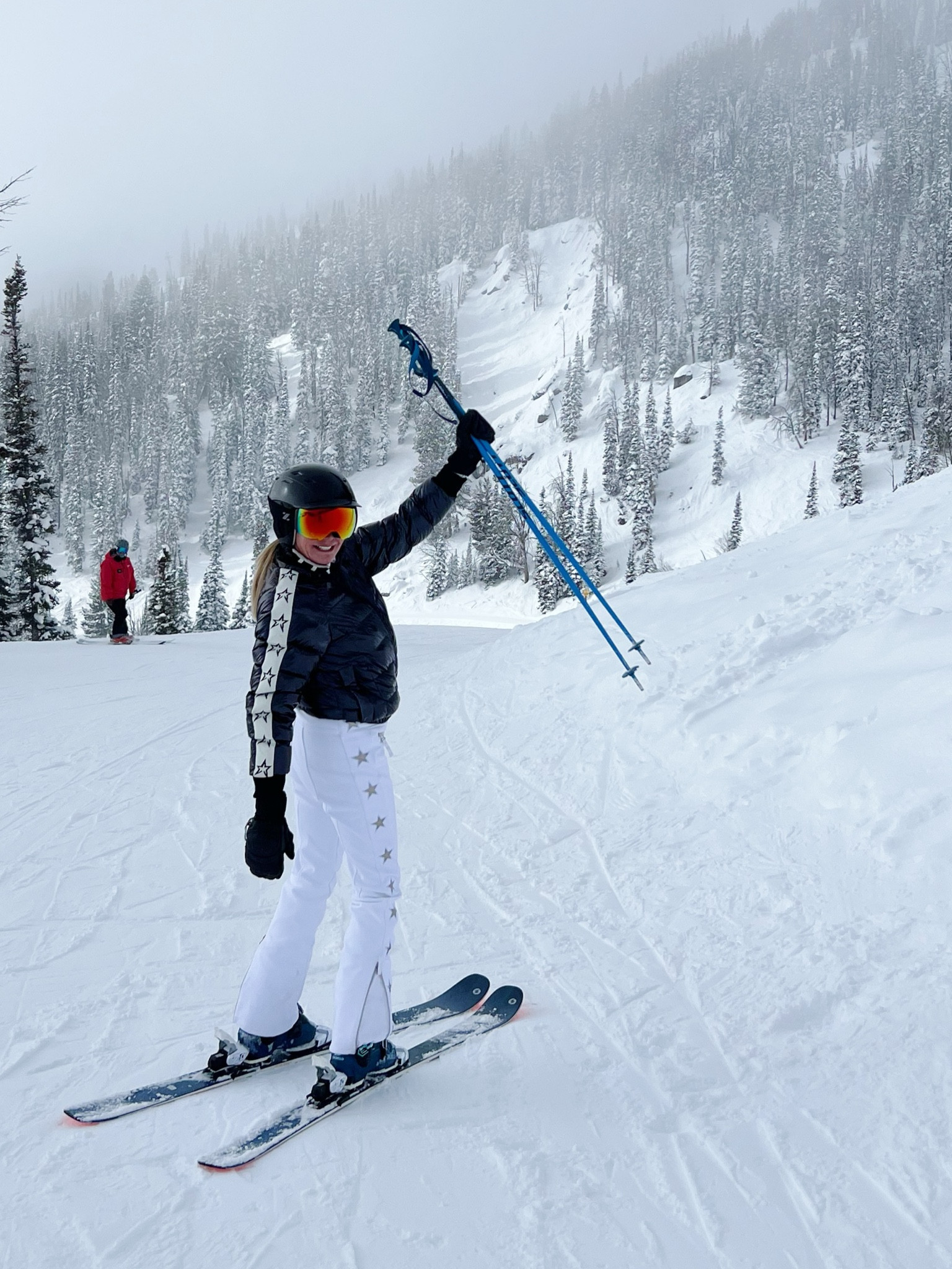 Snow Bunny ❄️✨🎿

#apresski #ski #perfectmoment #jacksonhole #jacket #snowpants 

#LTKtravel