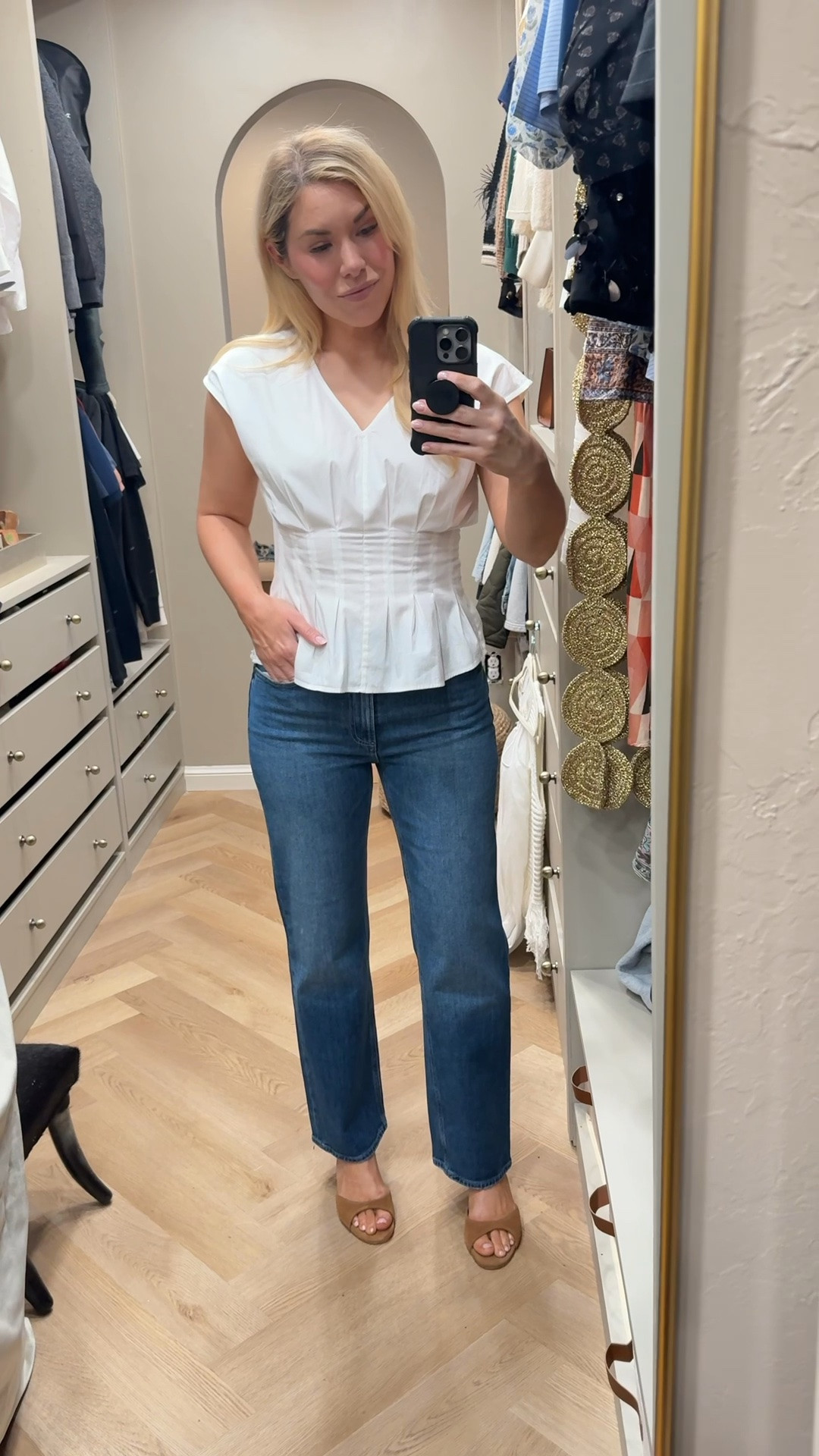 The perfect SUPER FLATTERING straight leg jeans (fit TTS)

#LTKdayinmylife #LTKgrwm #LTKootd