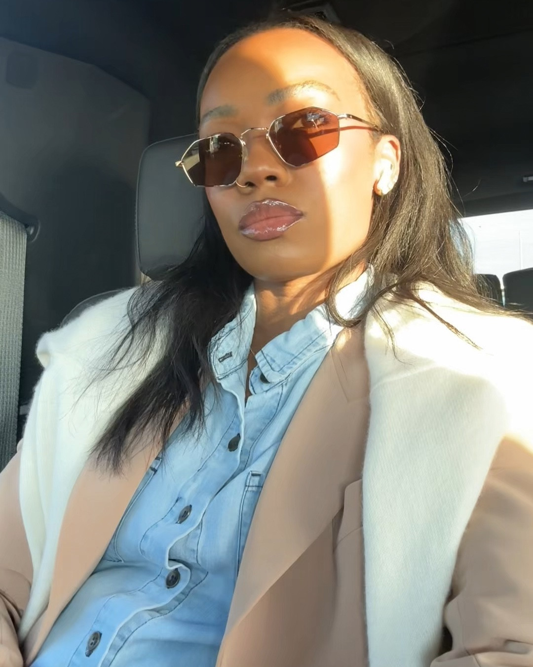 Miami winters call for light layers and effortless vibes. 🌴❄️ 

This denim + tan blazer combo paired with a cozy cream cashmere sweater is the perfect balance of cool and classic for those breezy Miami days. Who says winter can’t be stylish? 🤎

tamiastyles ltkfashion miamiwinter effortlessstyle winterfashion miamistyle casualchic miamifashionista classicwardrobe elevatedbasics

#LTKOver40 #LTKBeauty