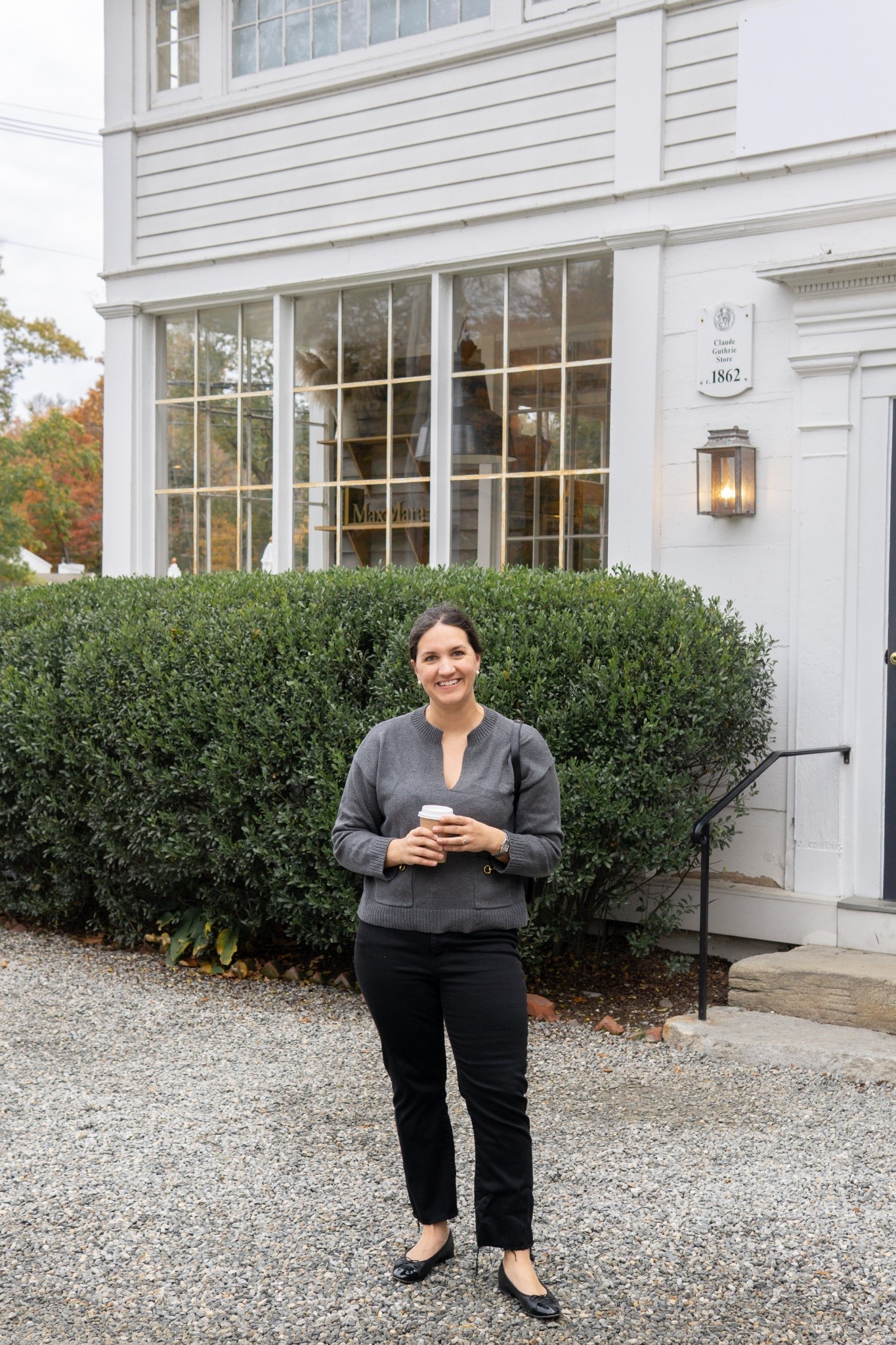 Moments from a rare weekend where we’re actually home. Dressed in LOFT for breakfast at one of our favorite spots in town. 🤍

Cheers to a perfect Fall weekend 🍂