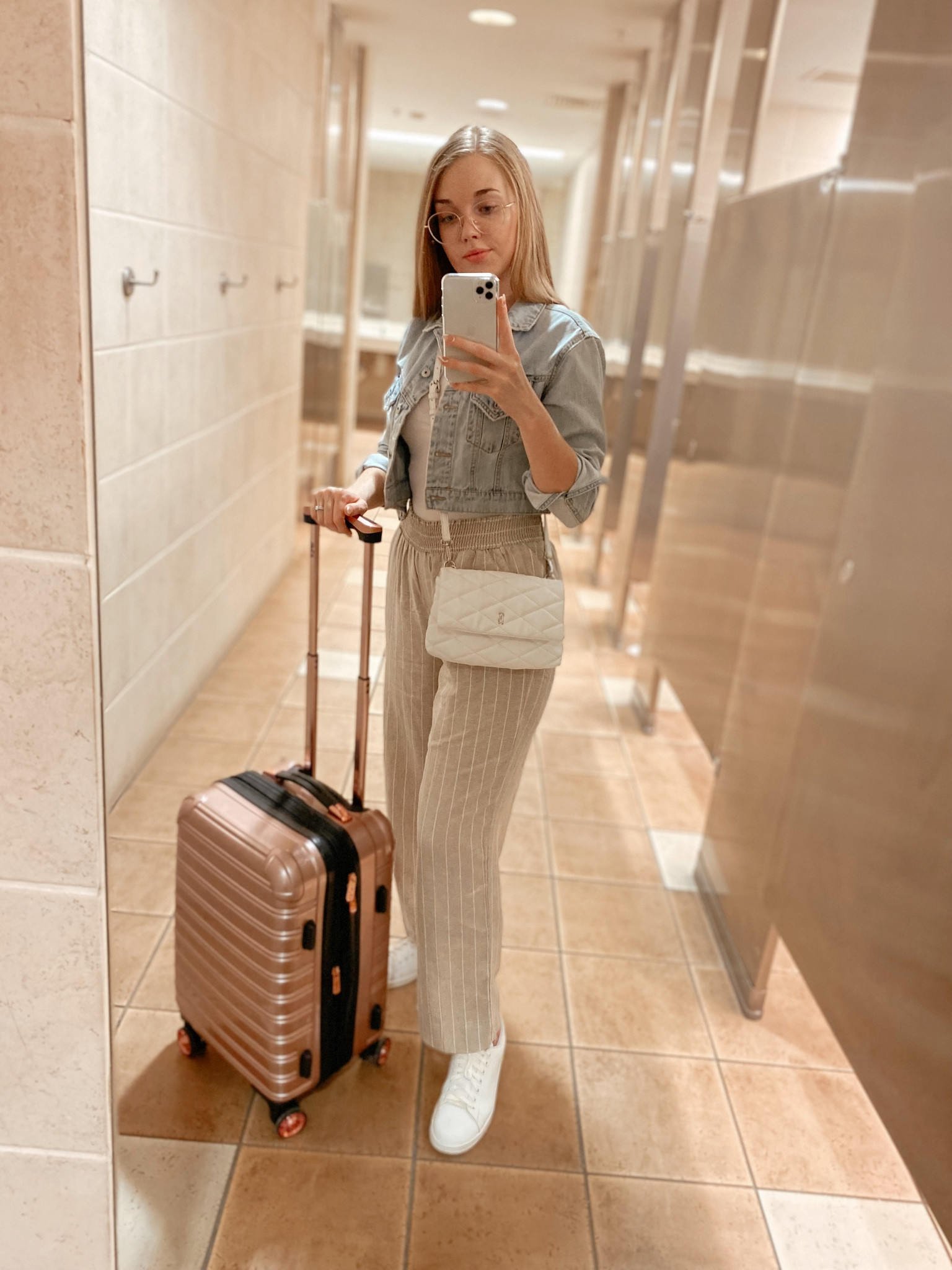 Affordable nice suitcase from Walmart that i always travel with✈️
#travel #walmart #suitcase #affordable #ltktravel

#LTKSeasonal #LTKfit #LTKtravel