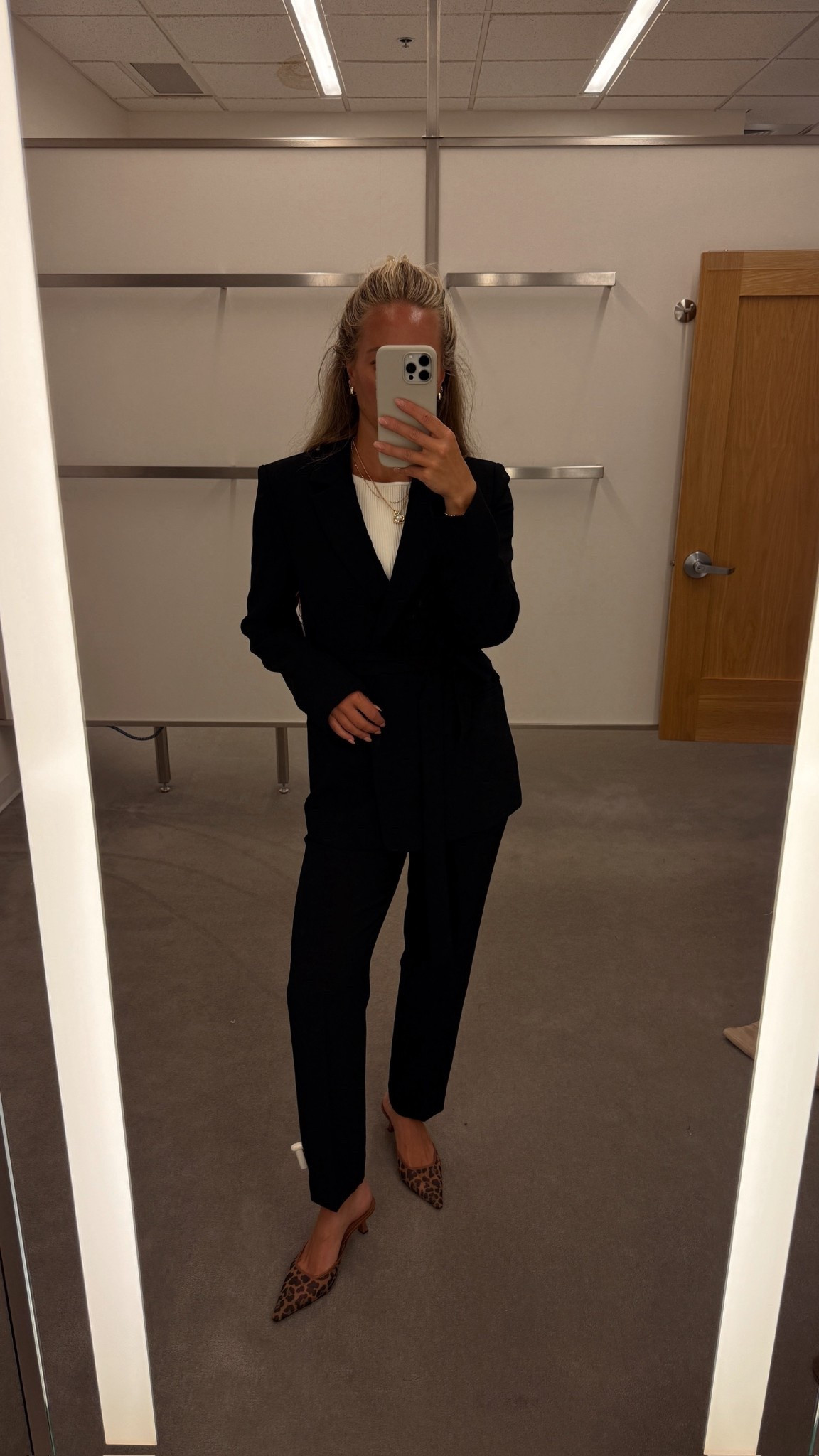 Nsale - Office fit inspo!

All black fit, monochromatic fit, office outfit, work fit, elevated style, interview fit, fall style, fall fashion 

#LTKSaleAlert #LTKWorkwear