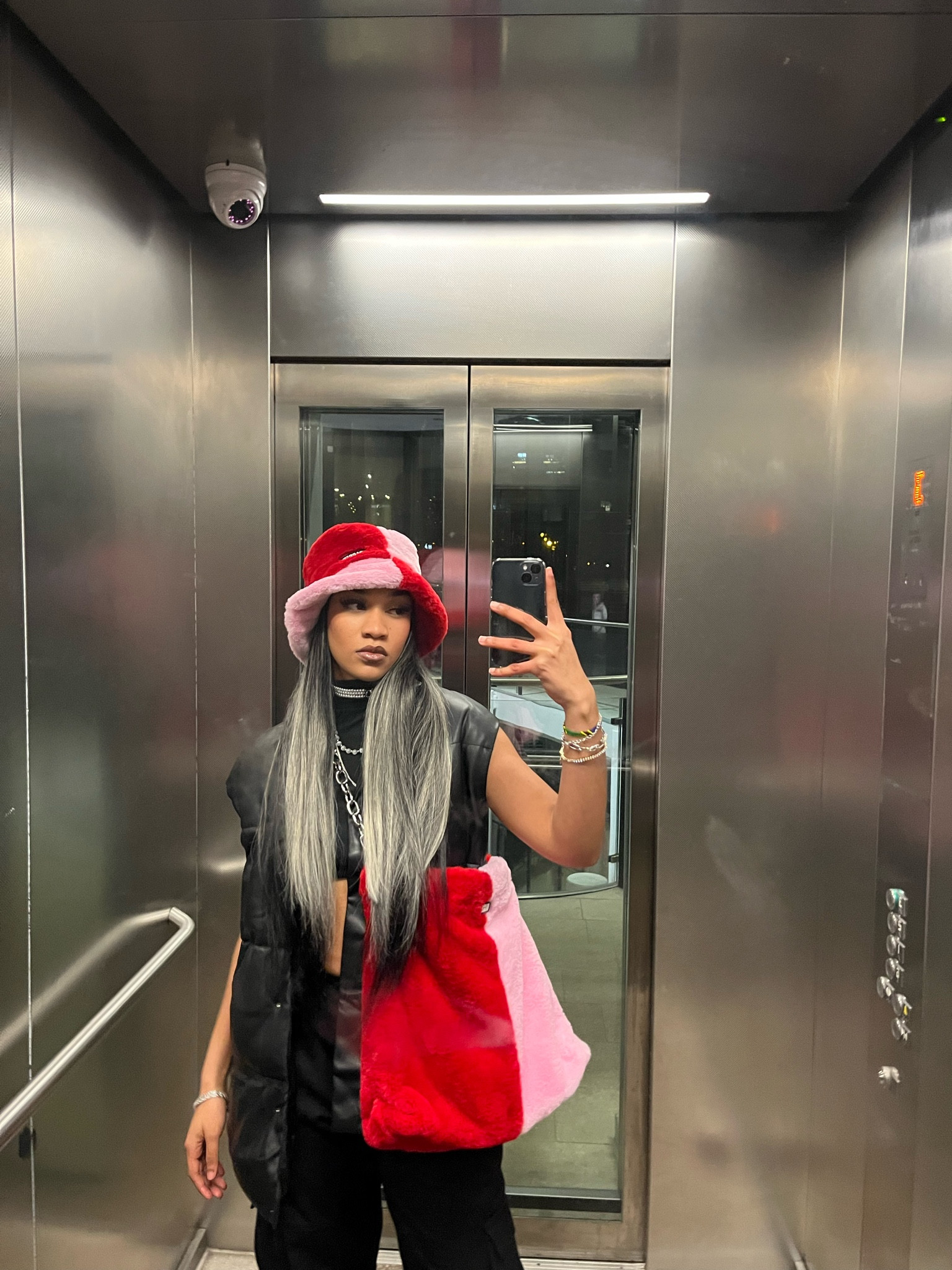 Hat and Bag set: The ragged priest 
Gilet: asos pull & Bear