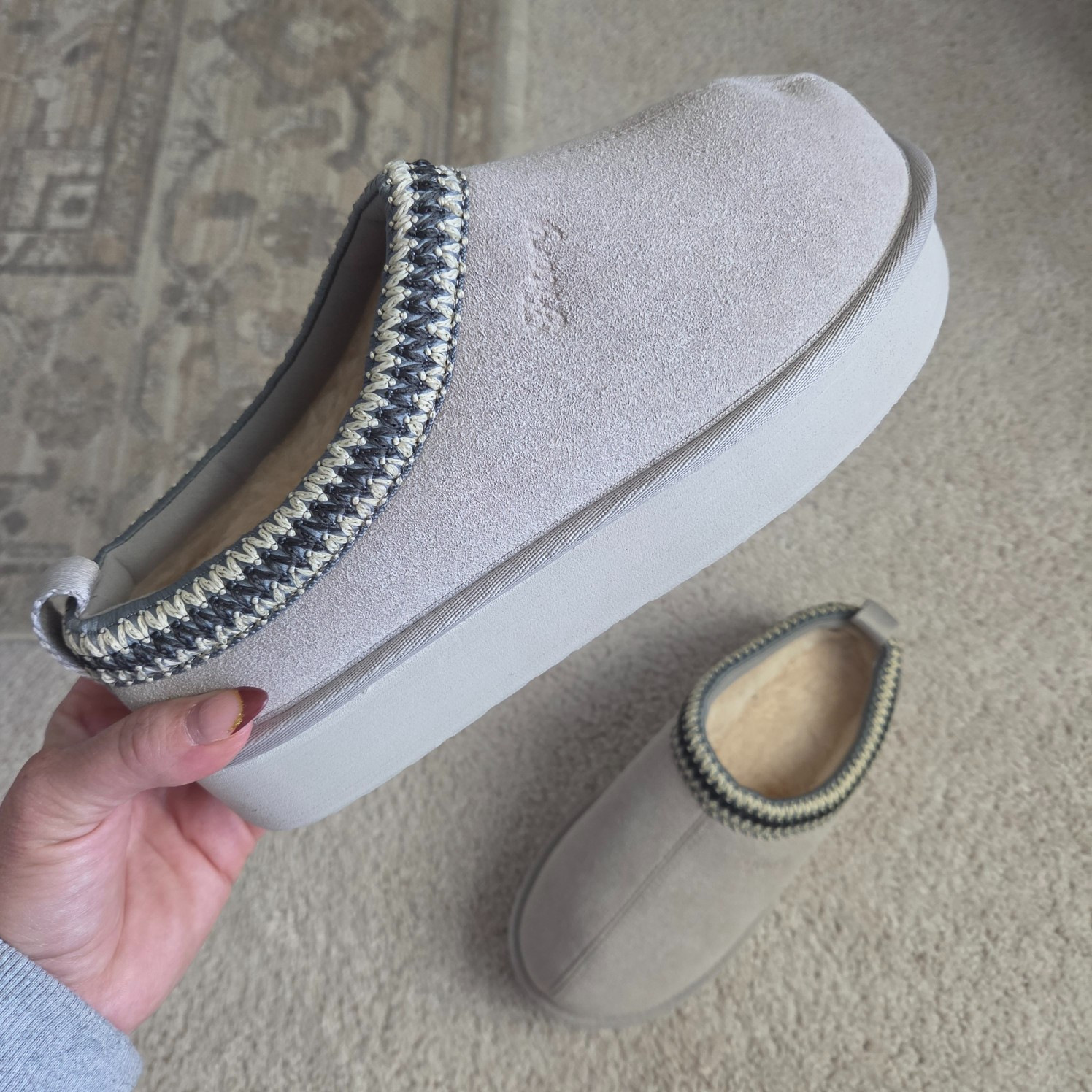 Cozy fall favorite 🤎 These FITORY moccasins from Amazon are soft, neutral and perfect for everyday wear around the house. I sized up half a size and they're perfect.#FITORY #AmazonFashion #FallStyle #CozyStyle #AmazonFindsCurrently on Amazon deal!

#LTKSeasonal #LTKTravel #LTKootd
