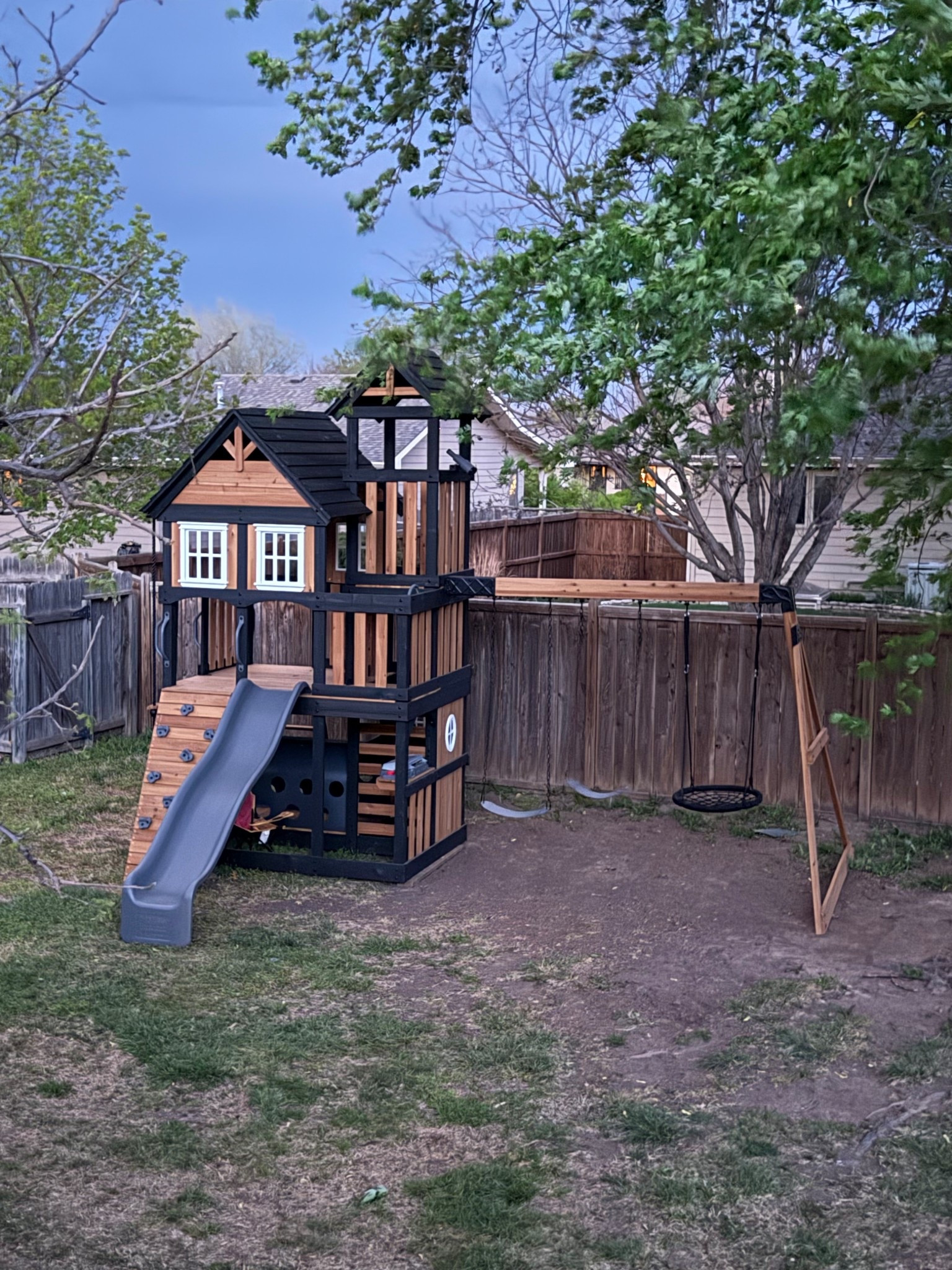 I’m obsessed with our new swing set 😍


#LTKSeasonal #LTKKids