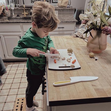 Perfect learning knives for toddler!

#LTKfamily #LTKkids #LTKhome