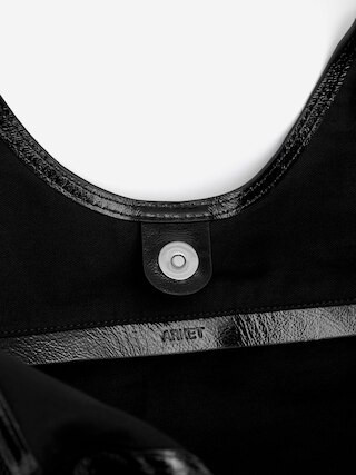 Tragetasche aus Lackleder – Schwarz – Damen – ARKET DE | Arket EU