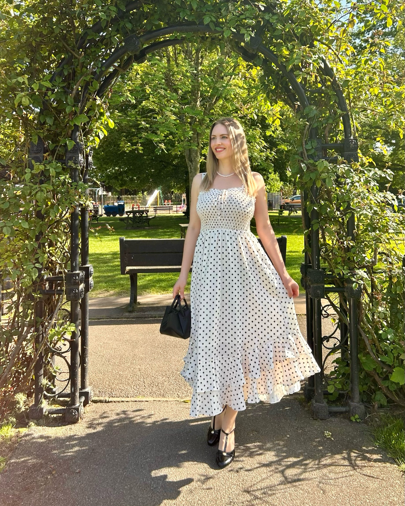 Little polka dot moment 🤍 

Dress by @gracekarin_brand AD 
Shoes by @charliestoneshoes via @topvintage_boutique AD
Bag by @sinbono_official AD
Necklace by @selenichastjewel AD

#polkadots #vintage #retro #elegantstyle #summerdress

#LTKsummer #LTKstyletip #LTKdresses