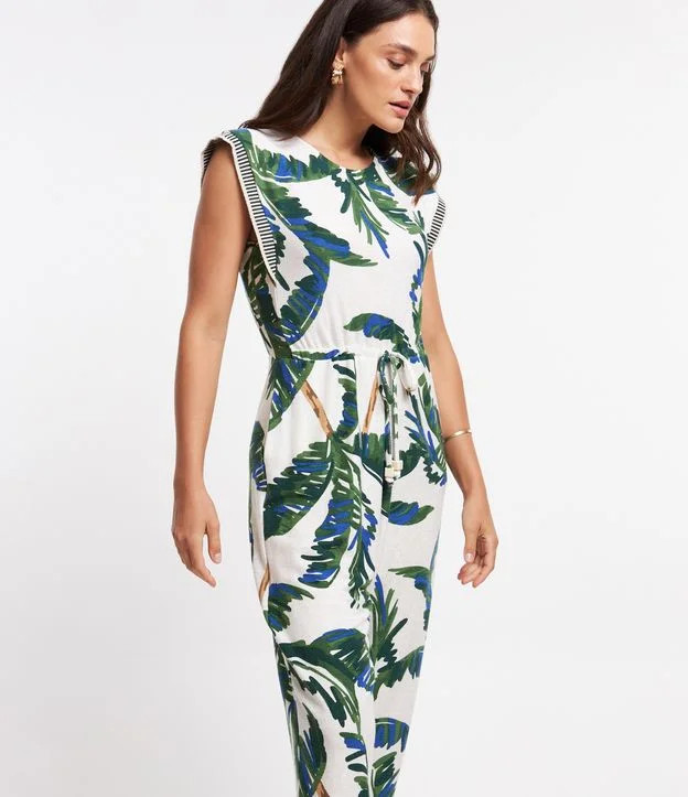 Macacão em Viscose com Detalhe na Cava e Estampa Folhagens Off White | Renner (BR)