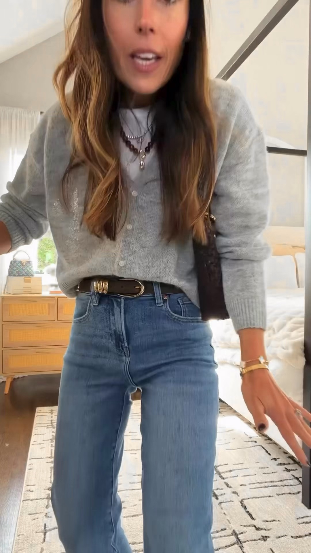 Lovinggggg this new denim brand. Such greatt quality denim. Wearing size 25 and xs sweater