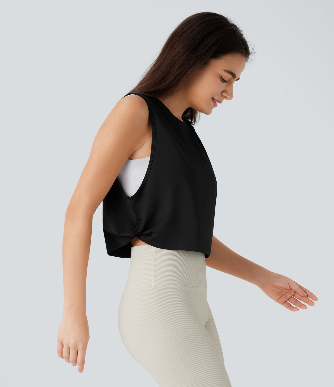 Women’s Round Neck Curved Hem Cropped Pickleball Tank Top - Halara | HALARA