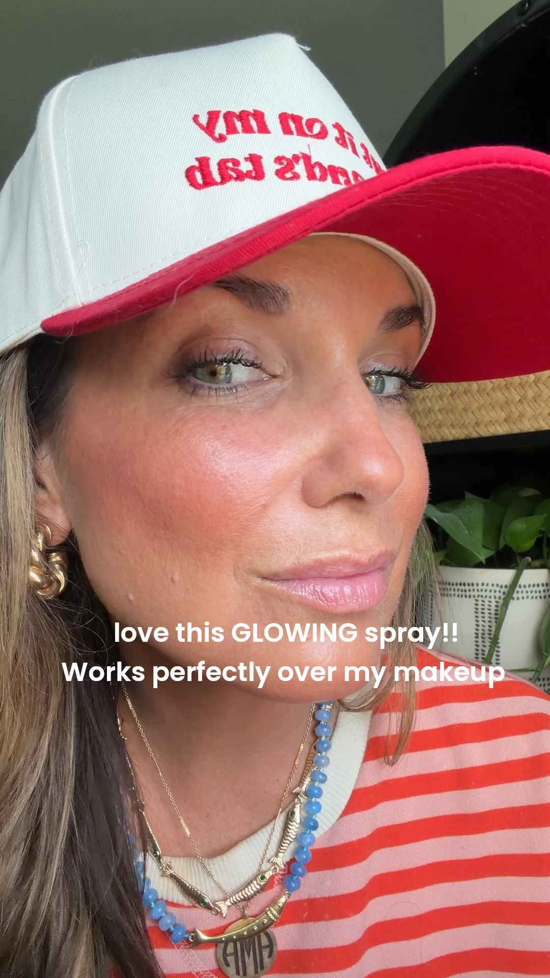 LOVE THIS SPRAY!  The K-beauty spray that’s been selling out… If your skin needs a midday refresh, look at how hydrated and glowy this spray makes my skin look with makeup!!!!