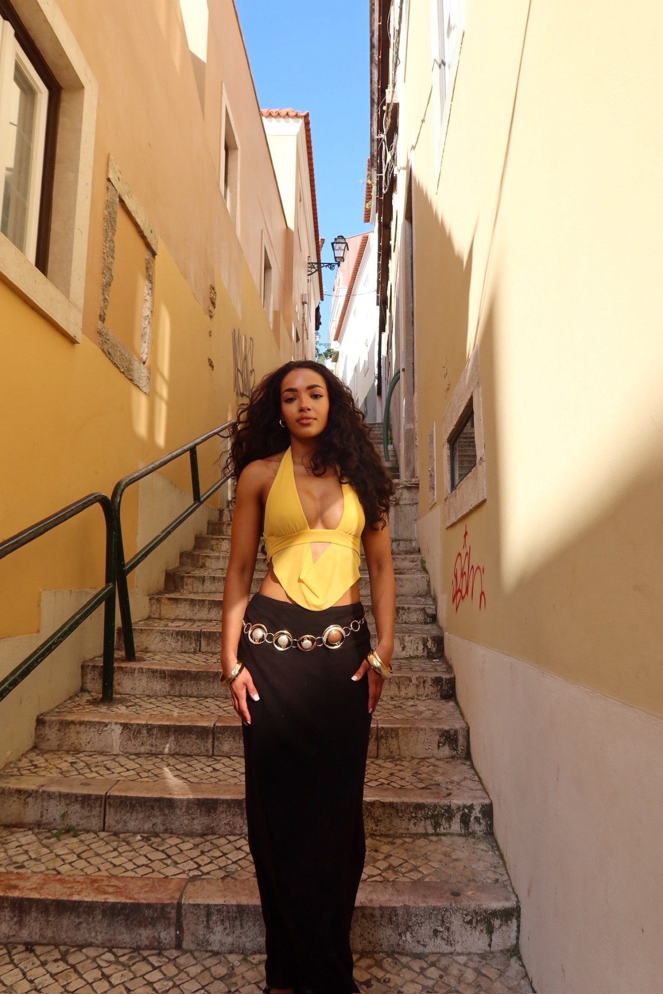 Fitted in Portugal 🇵🇹 

Top- @Ohpolly 
Belt- @Chicos 


#LTKStyleTip #LTKSeasonal