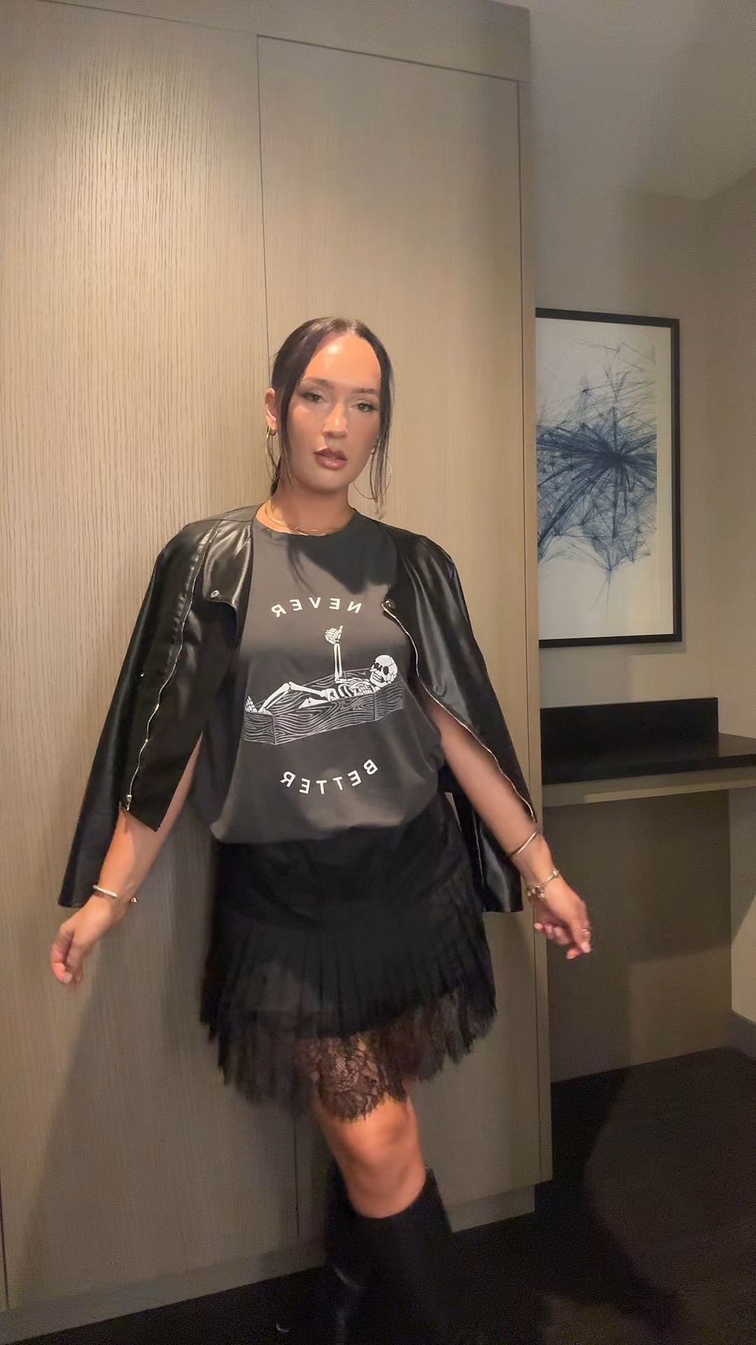 fall outfit but so comfy and edgy 

#LTKSeasonal #LTKVideo #LTKHalloween