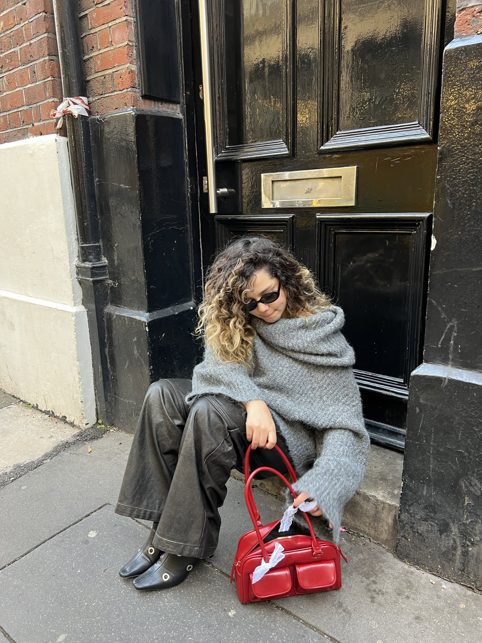 The knitsweater, leather jeans, sunglasses and boots 

#LTKstyletip #LTKmidsize #LTKbeauty