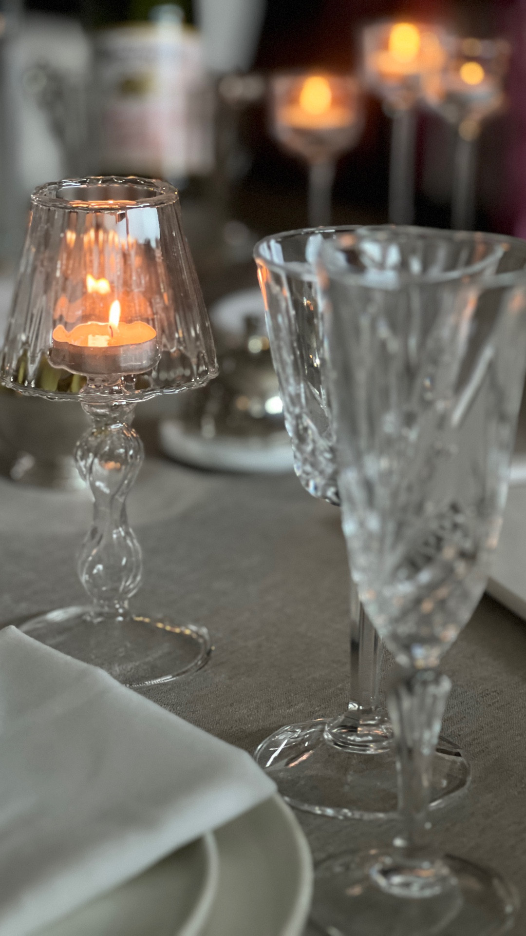 Casual dinner tablescape with fries in mint julep cups and a glass candle lamp

#LTKHome