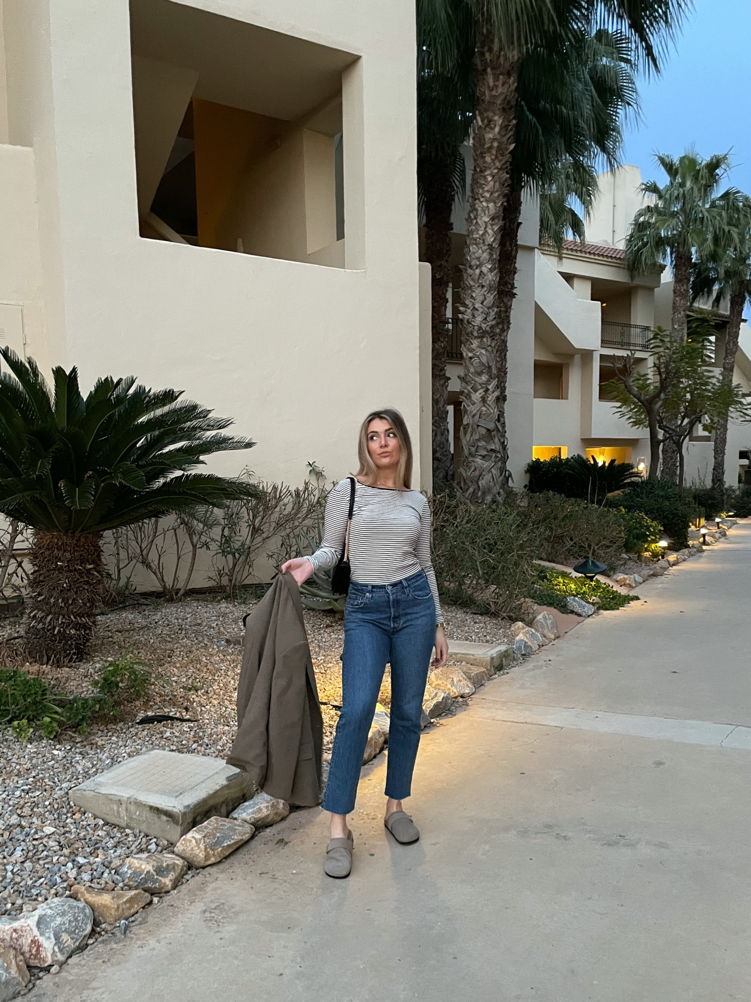 saying goodbye to the week like 🐰 hellloo long weekend! 

Striped Top - Massimo Dutti
Levi’s 501 Jeans
Taupe Birkenstock Boston Dupe Clogs - Pull & Bear
Blazer - Zara#LTKunder50

#LTKeurope
